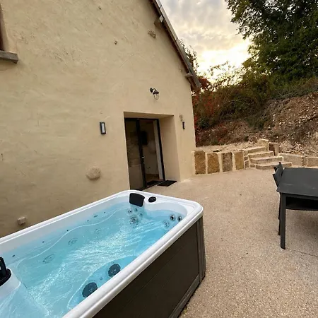 Des Fontaines, Entre Nature Et Jacuzzi